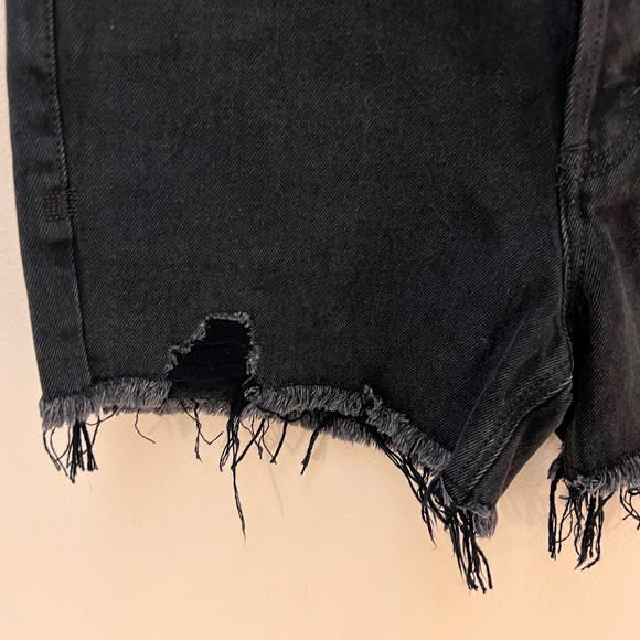 Free People Makai Cutoff Short in Washed Black Size 26 NWOT - Picture 7 of 8